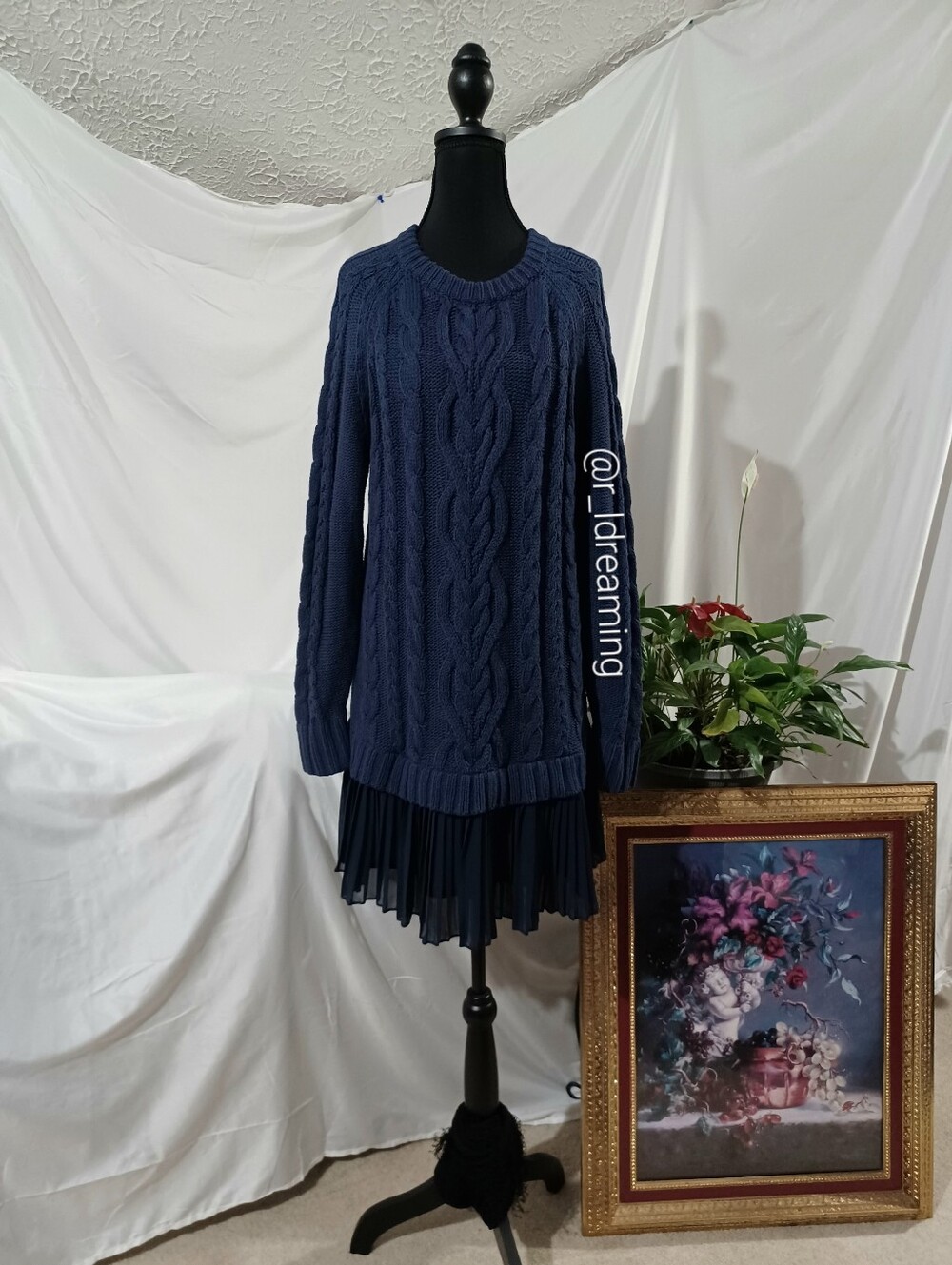 Women’s Navy Cable Knit Sweater Dress Size Medium